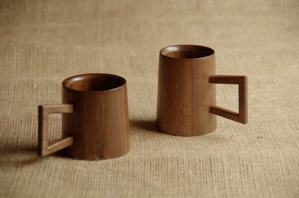 ウォールナットの木製マグカップ